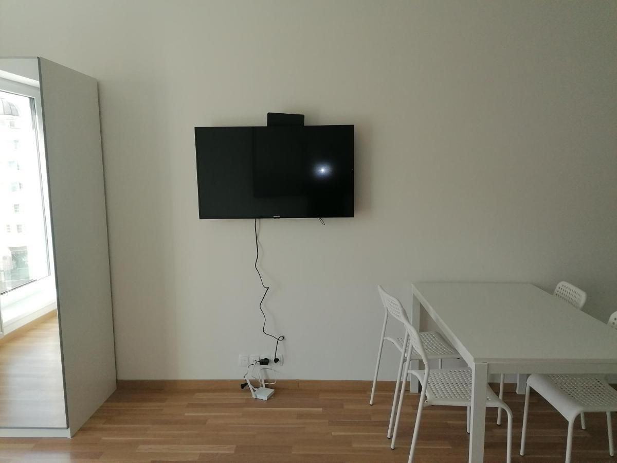 פראג Brand New Studio Apartment #21 With Free Secure Parking In The Center מראה חיצוני תמונה